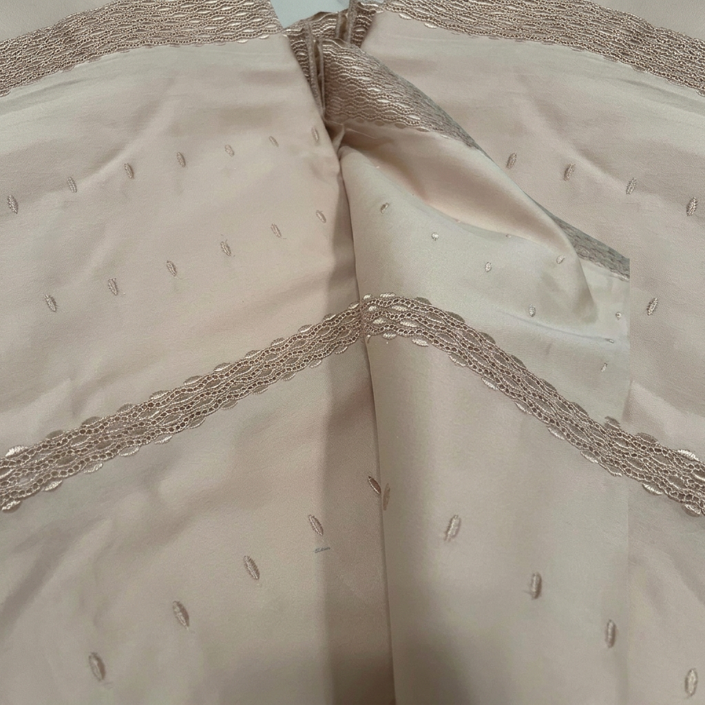 Tissu Rose Nude Dentelle Brodée